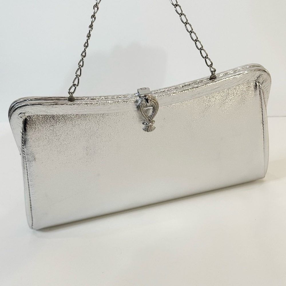 🌟HP🌟VTG 1950s-60s Silver Vinyl Decorative Lift Clasp Evening Bag